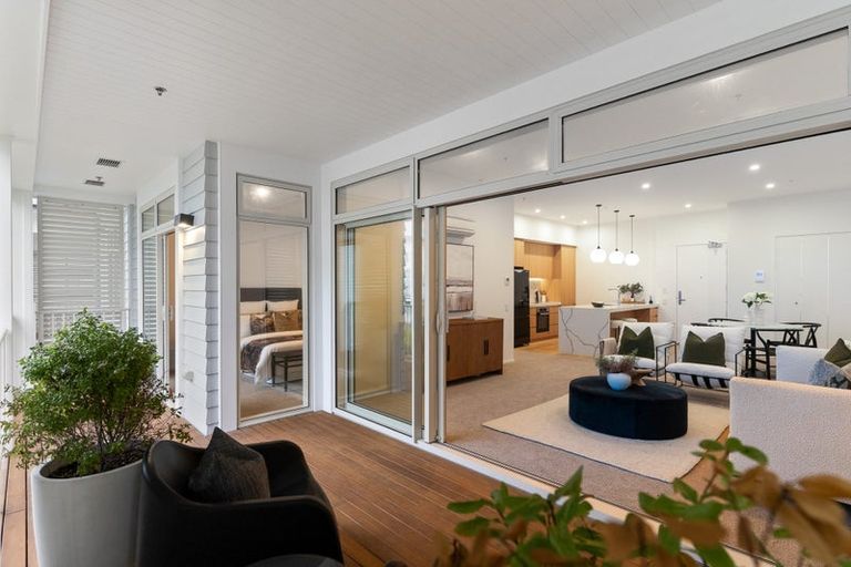 Photo of property in 135 Hibiscus Drive, Orewa, 0931