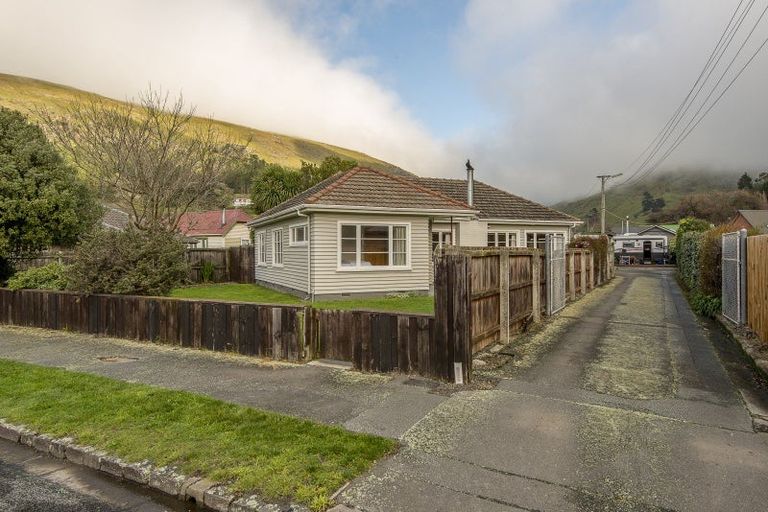 Photo of property in 12 Truro Street, Sumner, Christchurch, 8081
