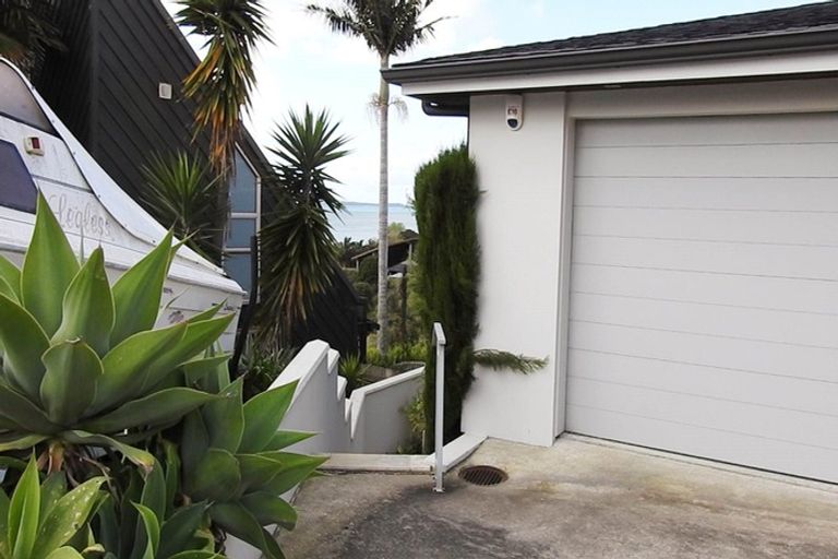 Photo of property in 31 Mcmillan Place, Mellons Bay, Auckland, 2014