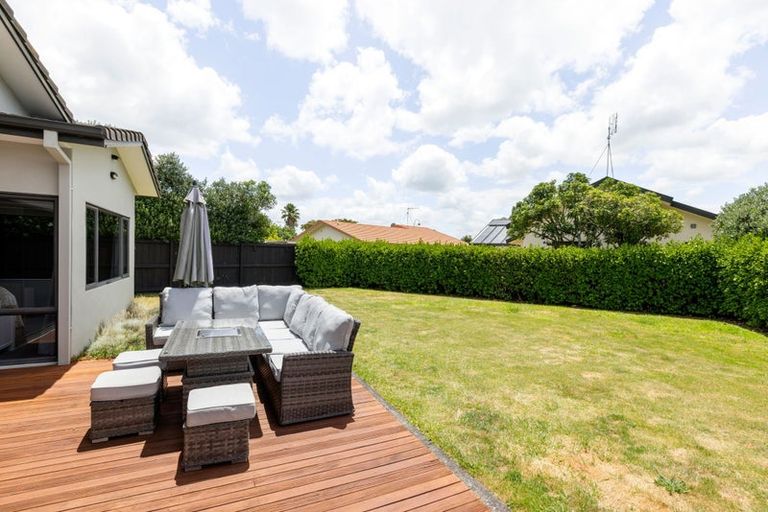 Photo of property in 13 Mangakoea Place, St Andrews, Hamilton, 3200