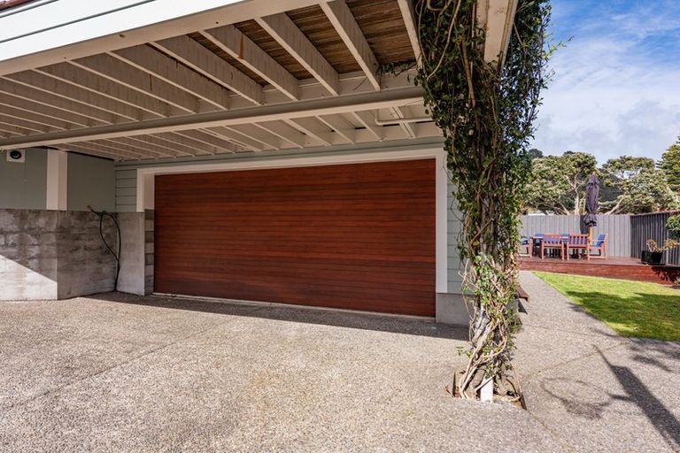 Photo of property in 5-7 Mahoe Street, Eastbourne, Lower Hutt, 5013