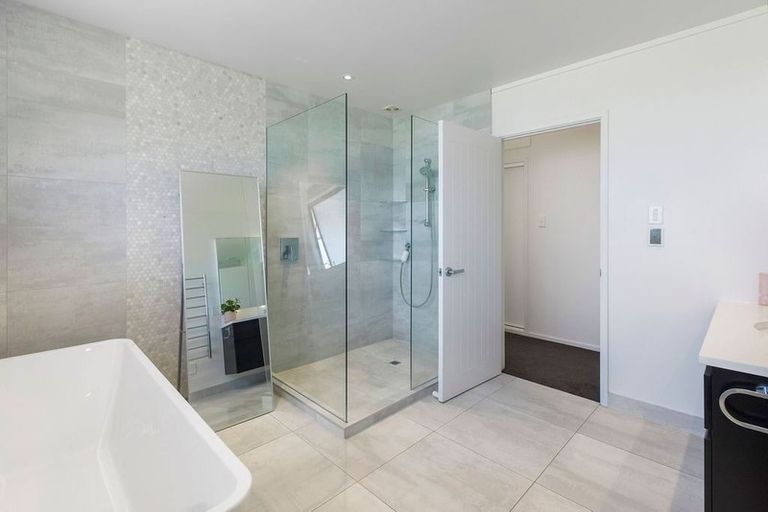 Photo of property in 5 Totara Road, Whenuapai, Auckland, 0618