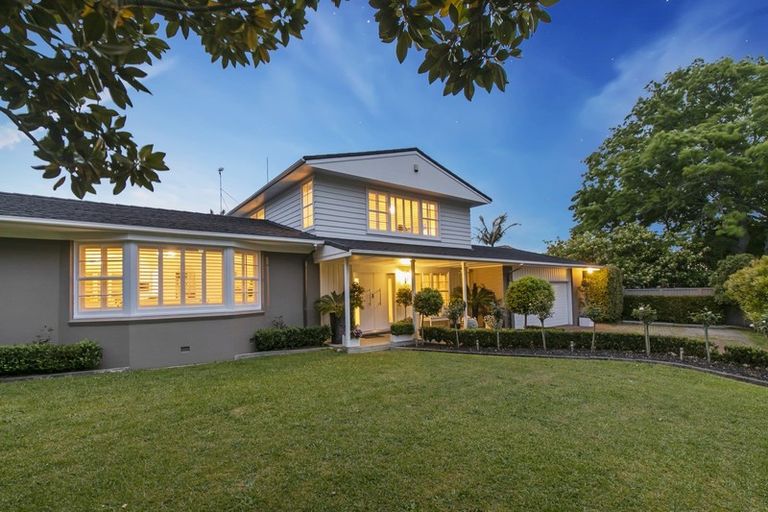 Photo of property in 5 Acmena Lane, Pakuranga, Auckland, 2010