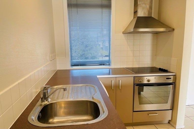 Photo of property in 5/17 Waihi Way, East Tamaki, Auckland, 2013