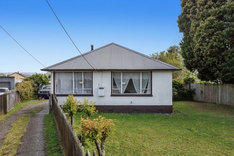 Photo of property in 16 Hobson Street, Kawerau, 3127