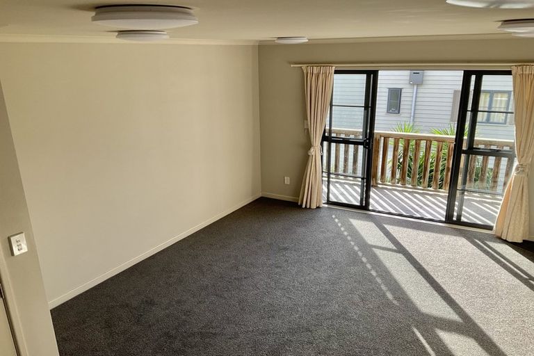 Photo of property in 24/8 Carolina Place, Albany, Auckland, 0632