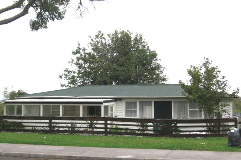 Photo of property in 47 Buscomb Avenue, Henderson, Auckland, 0610