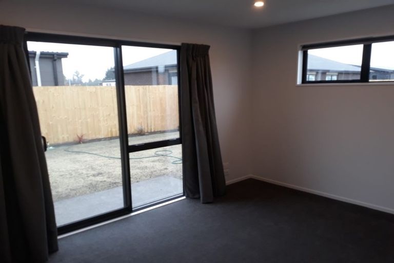 Photo of property in 16 Perendale Street, Belfast, Christchurch, 8051