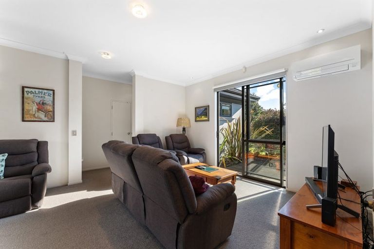 Photo of property in 15 Solan Drive, Waimauku, 0812