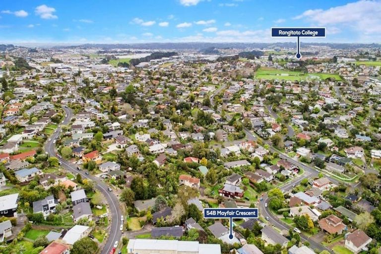 Photo of property in 2/54 Mayfair Crescent, Mairangi Bay, Auckland, 0630