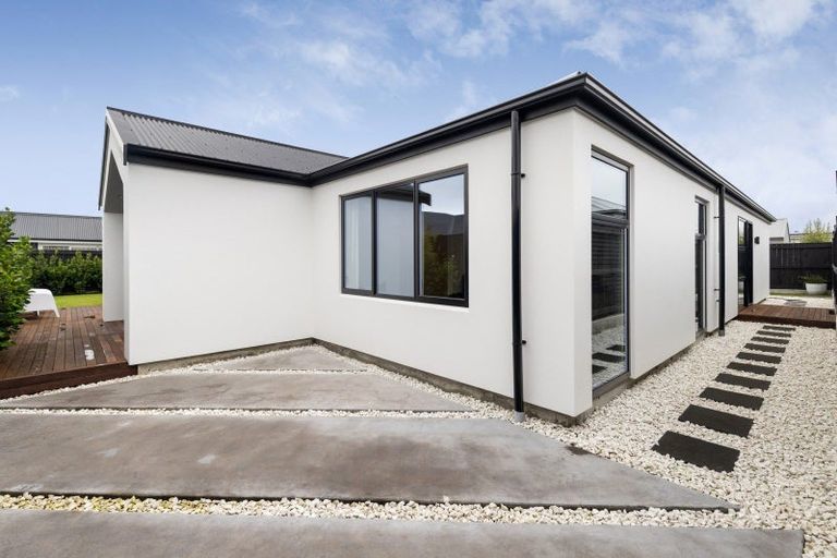 Photo of property in 7 Gratitude Way, Kelvin Grove, Palmerston North, 4414