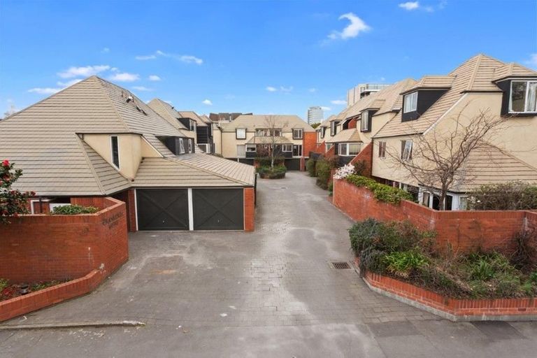 Photo of property in Cranleigh Mews, 1/10 Cranmer Square, Christchurch Central, Christchurch, 8013