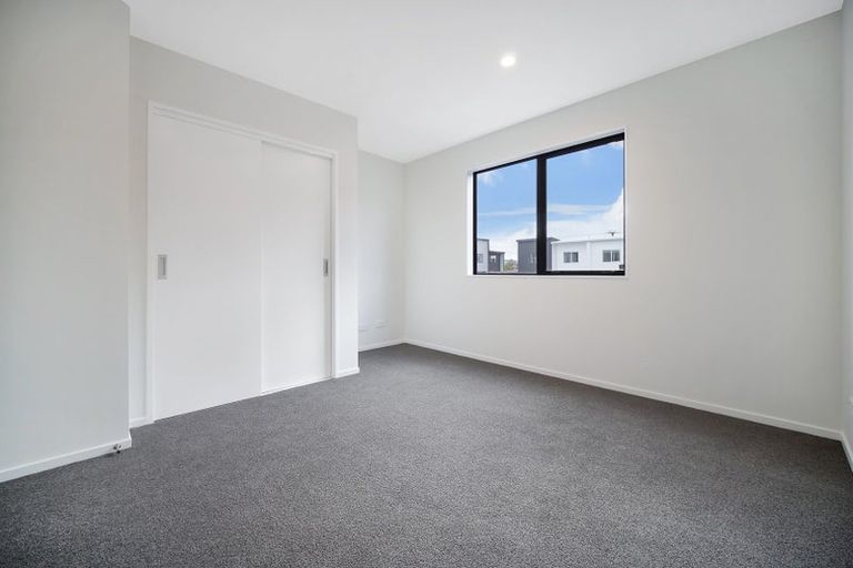 Photo of property in 18 Hoopers Road, Glen Eden, Auckland, 0602