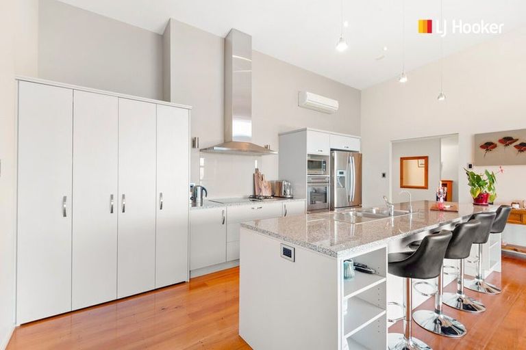 Photo of property in 21a Castle Street, Waihola, Milton, 9073