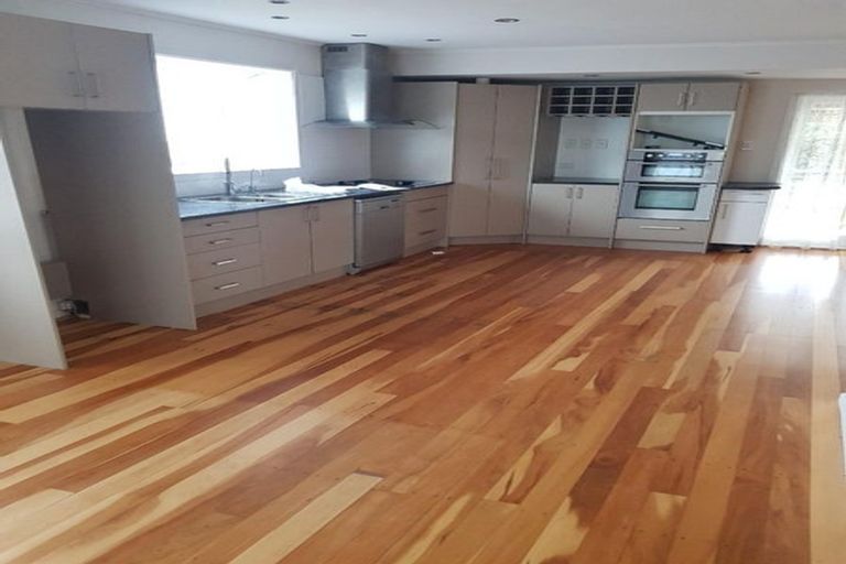 Photo of property in 7 Larissa Avenue, Henderson, Auckland, 0610