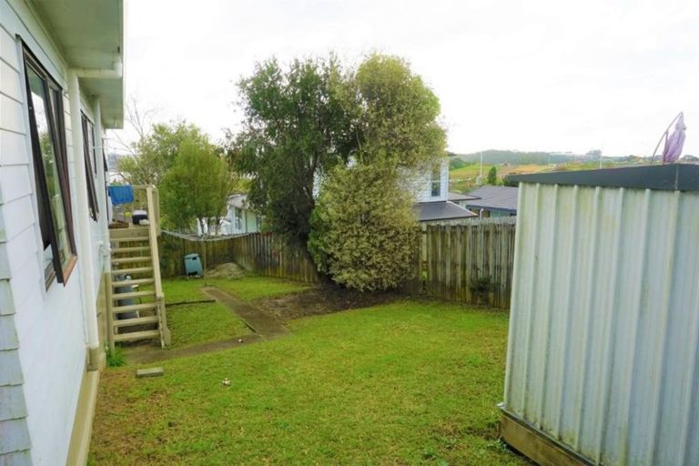 Photo of property in 1/24 Barbados Drive, Unsworth Heights, Auckland, 0632