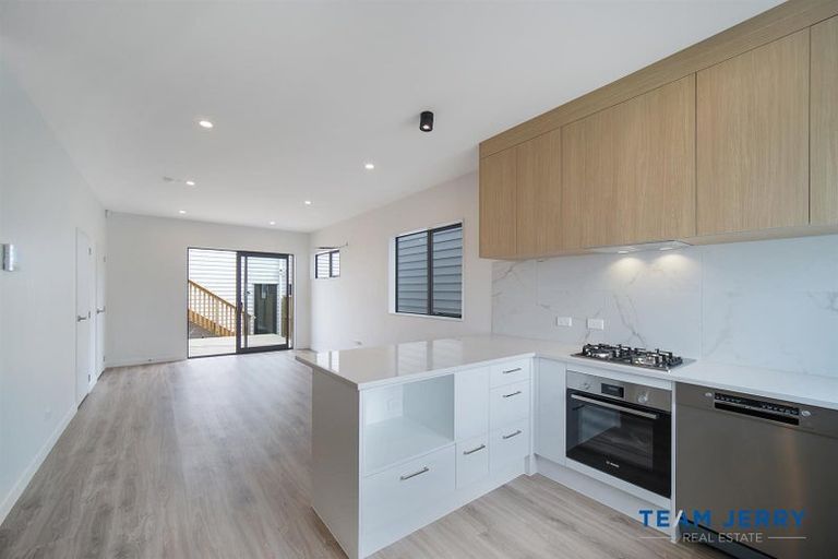 Photo of property in 35 Survila Street, Papakura, 2110