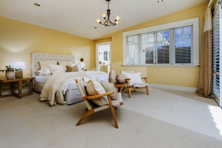 Photo of property in 33 Cheltenham Road, Devonport, Auckland, 0624