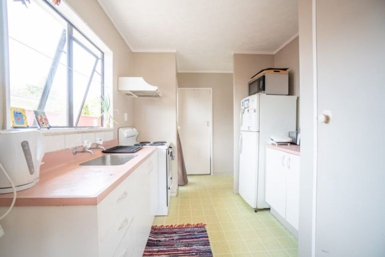 Photo of property in 27 Mcleavey Drive, Kelvin Grove, Palmerston North, 4414