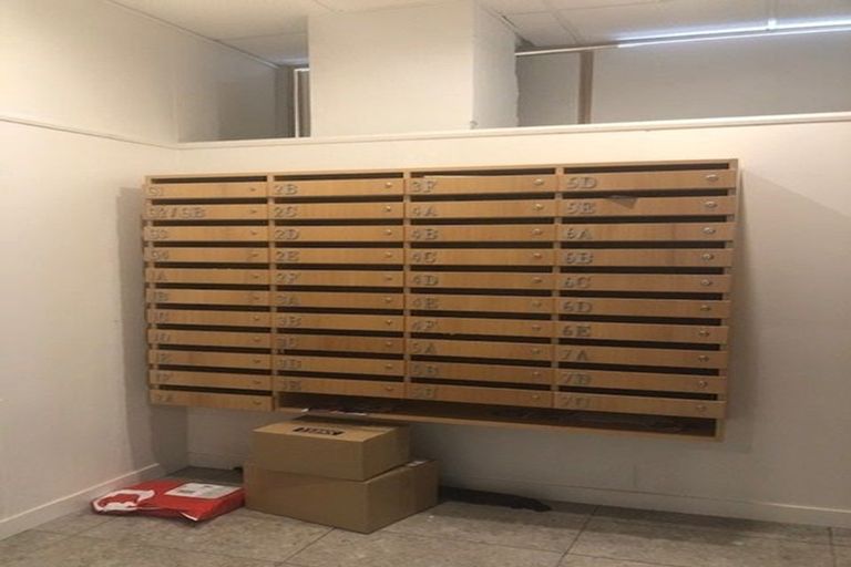 Photo of property in Terrace Tower Apartments, 5b/126 The Terrace, Wellington Central, Wellington, 6011