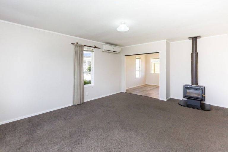 Photo of property in 5 Akron Grove, Totara Park, Upper Hutt, 5018