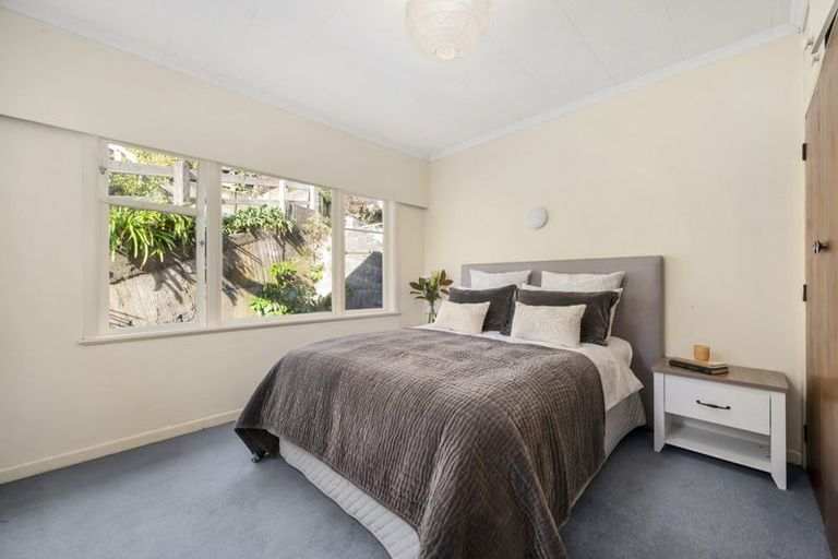 Photo of property in 98 Karepa Street, Brooklyn, Wellington, 6021