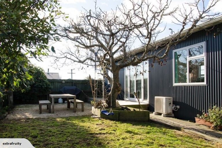 Photo of property in 17 Tovey Street, New Brighton, Christchurch, 8061