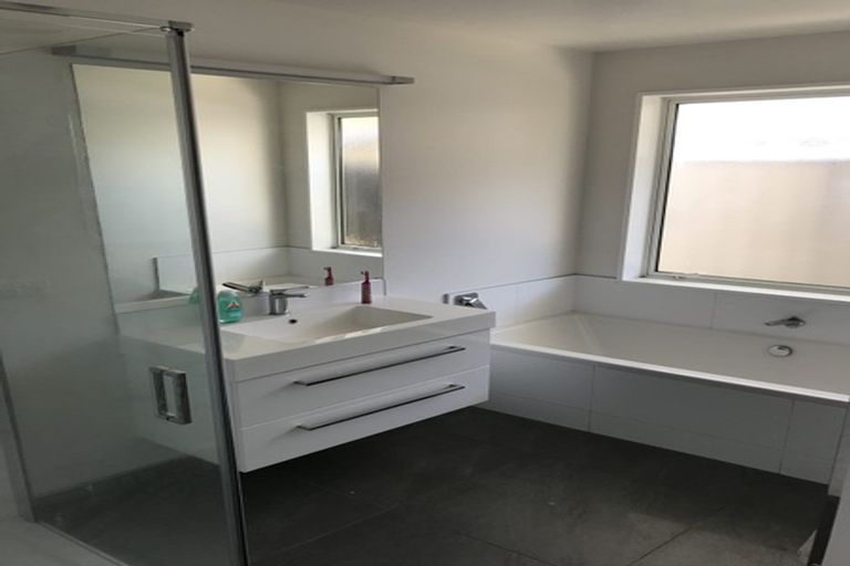 Photo of property in 14 Waimarie Street, Pegasus, 7612