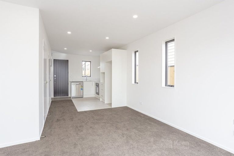 Photo of property in 25 Raupeti Lane, Henderson, Auckland, 0612