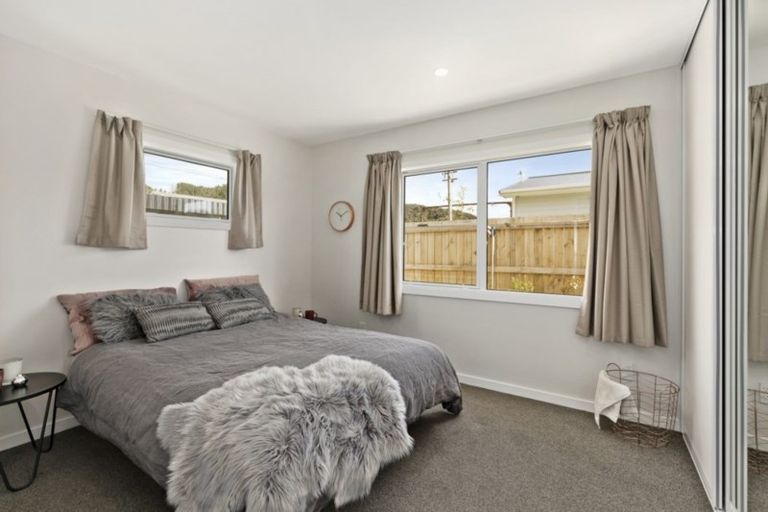 Photo of property in 6b Petherick Street, Taita, Lower Hutt, 5011
