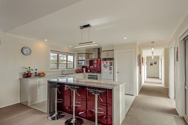 Photo of property in 8a Vernon Avenue, Takaro, Palmerston North, 4412
