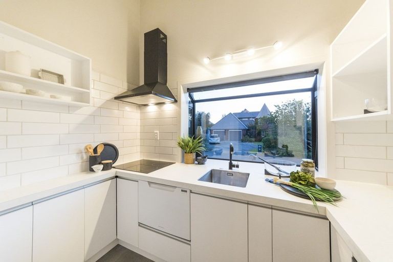 Photo of property in 75a Waterloo Crescent, Hokowhitu, Palmerston North, 4410