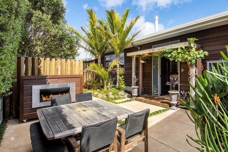 Photo of property in 97 Karewa Parade, Papamoa Beach, Papamoa, 3118