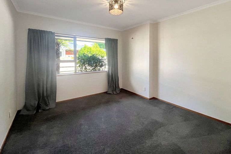 Photo of property in 3 Silverdale Court, Terrace End, Palmerston North, 4410