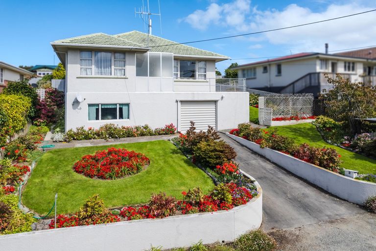 Photo of property in 6 Cambridge Place, Holmes Hill, Oamaru, 9401