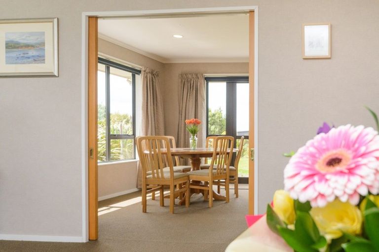 Photo of property in 189 Ruapehu Drive, Fitzherbert, Palmerston North, 4410