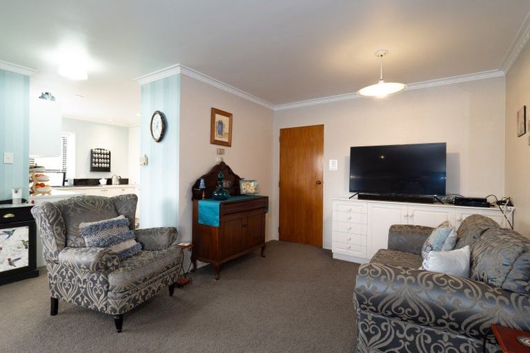 Photo of property in 16 Falcon Drive, Allenton, Ashburton, 7700