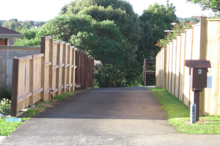 Photo of property in 2/6 Raddock Place, Half Moon Bay, Auckland, 2012