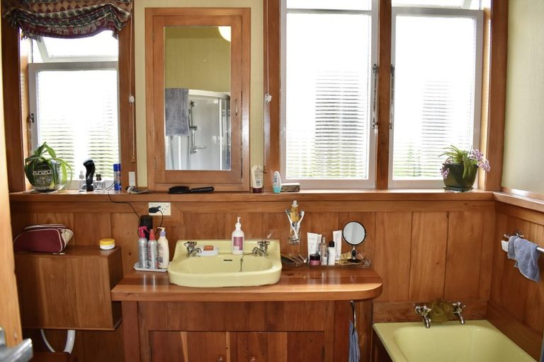 Photo of property in 27 Chester Street, Levin, 5510