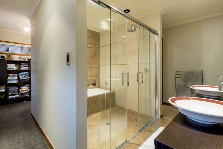 Photo of property in 17 Roger Guy Place, Welcome Bay, Tauranga, 3175