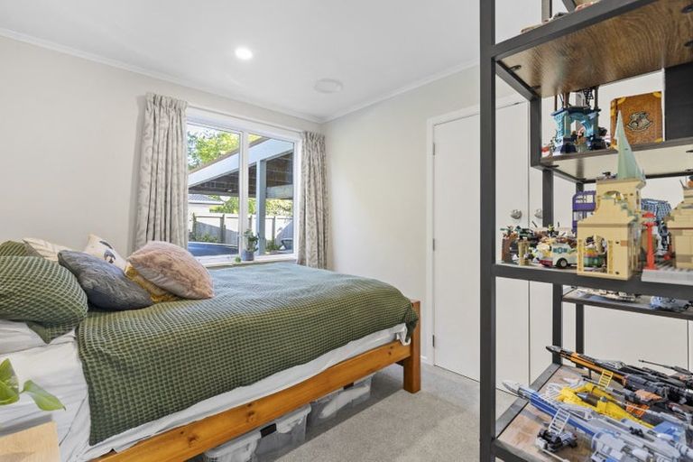 Photo of property in 1 Williams Terrace, Fitzherbert, Palmerston North, 4410