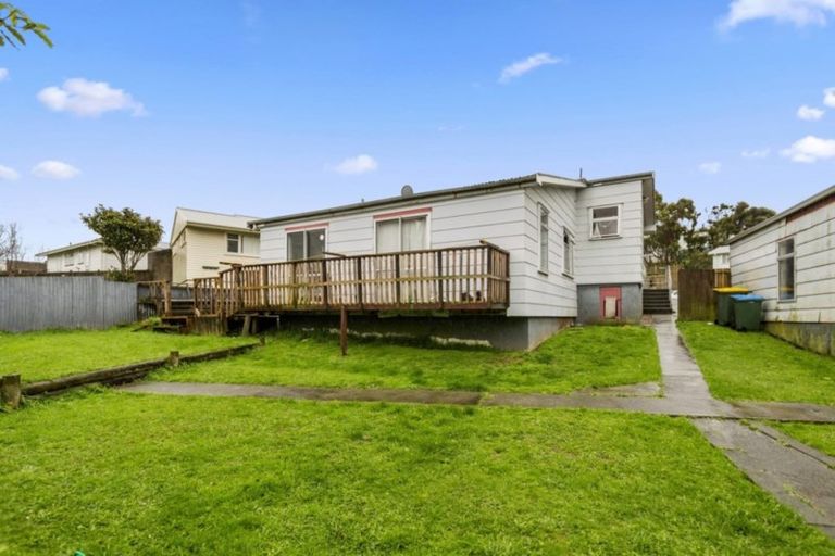 Photo of property in 8 Yemen Place, Ascot Park, Porirua, 5024