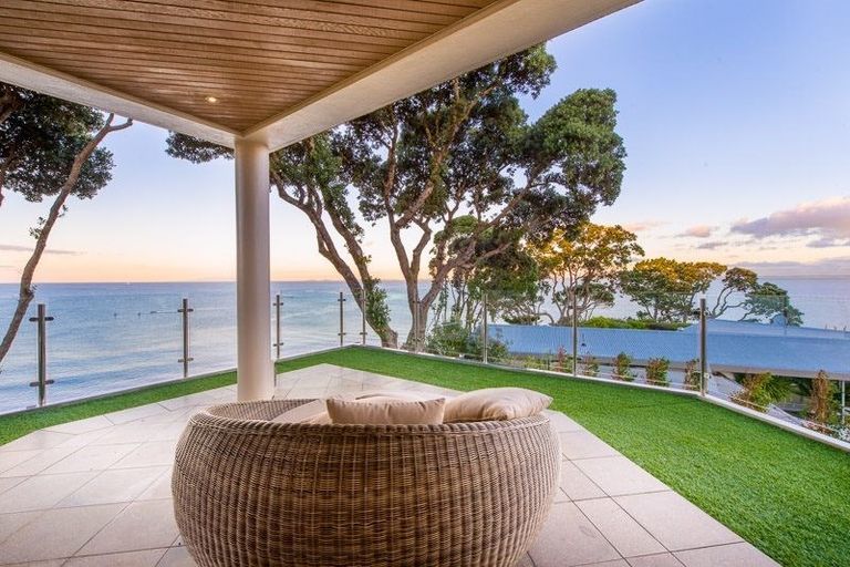 Photo of property in 60 Sharon Road, Waiake, Auckland, 0630