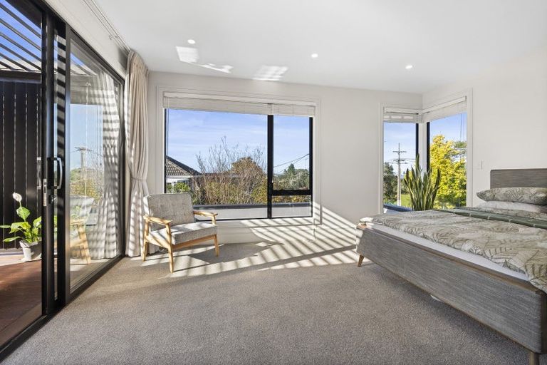 Photo of property in 37 Lake Pupuke Drive, Takapuna, Auckland, 0622