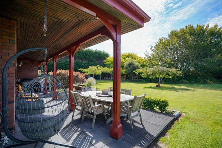 Photo of property in 221 Dunns Road, Otatara, Invercargill, 9879