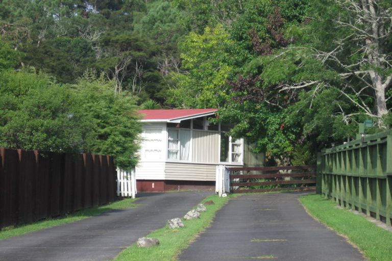 Photo of property in 44 Castleford Street, Green Bay, Auckland, 0604