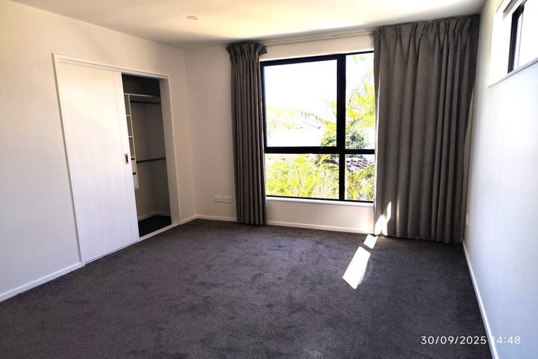 Photo of property in 4 Chatsworth Crescent, Pakuranga Heights, Auckland, 2010