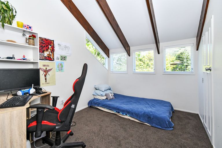 Photo of property in 9 Coulthard Terrace, Opaheke, Papakura, 2113