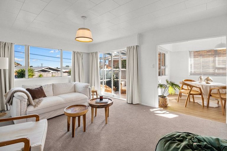 Photo of property in 109 Govett Avenue, Frankleigh Park, New Plymouth, 4310