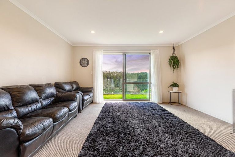 Photo of property in 92 Taiapa Valley Road, Muriwai, Waimauku, 0881